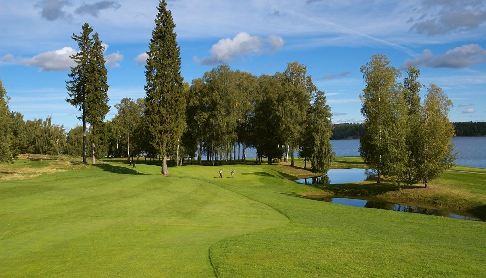 Täby Golfklubb - Hål 11
